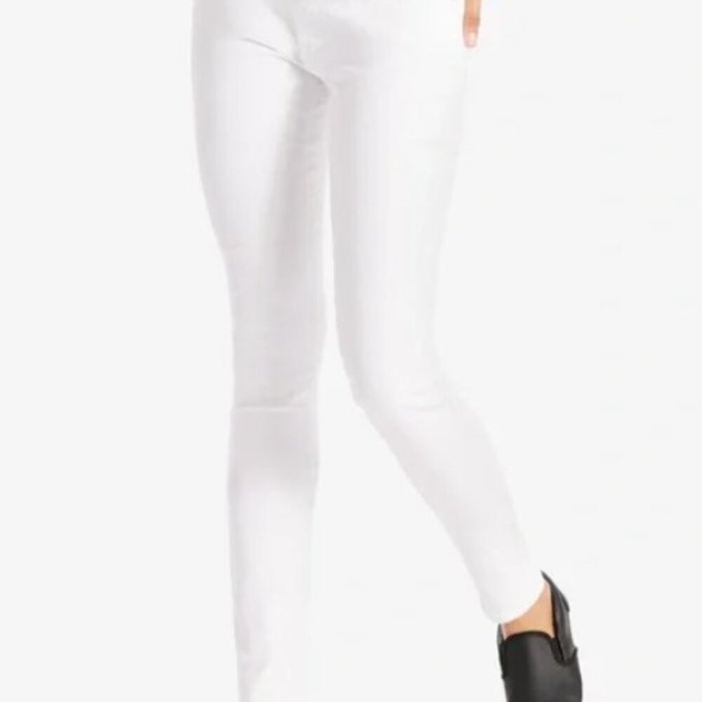 NEW! White Levi711 Levis Skinny Waist 32 Inseam 27 Waterless Jeans